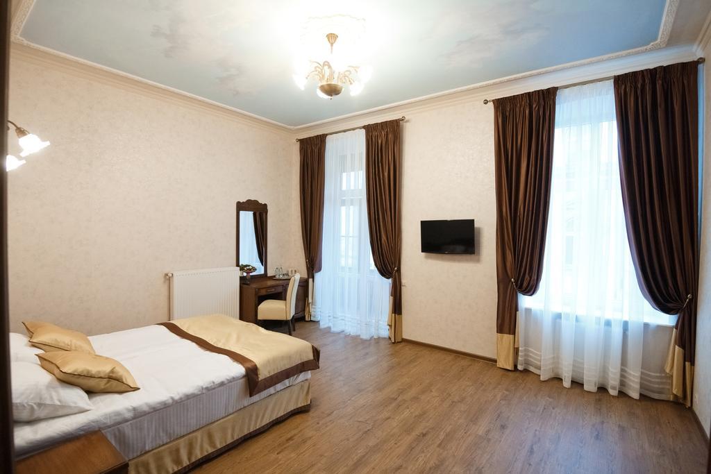 Mini-Hotel Guest House Inn Lviv Extérieur photo
